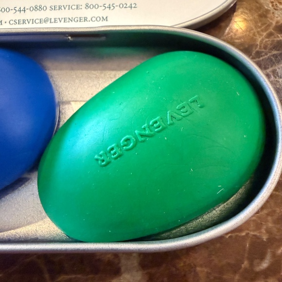Levenger ERGOERASER Includes 3 Erasers - NEW - Picture 6 of 7